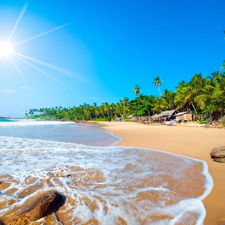 אונה ואטונה Rastha Pastha Beach Villa מראה חיצוני תמונה